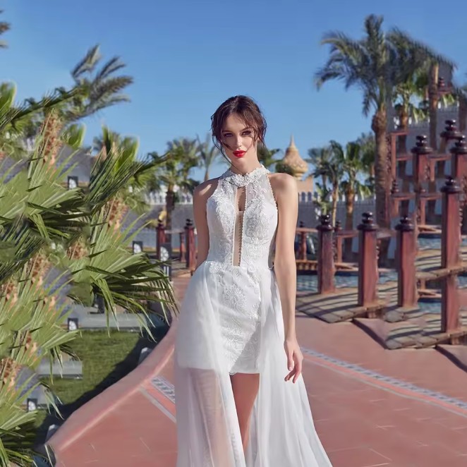 Chiffon Brautkleid Darina Kurz mit Applikationen