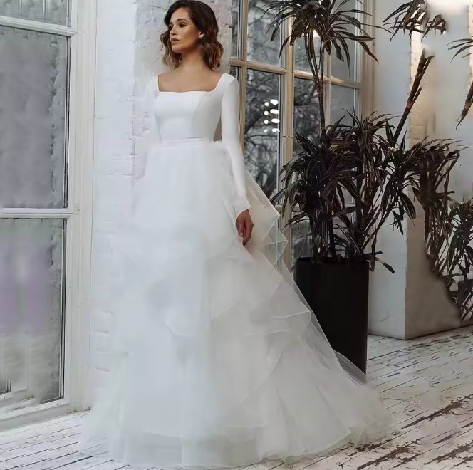 Langarm Brautkleid Euphemia Mit Tüll Rüschen Rock