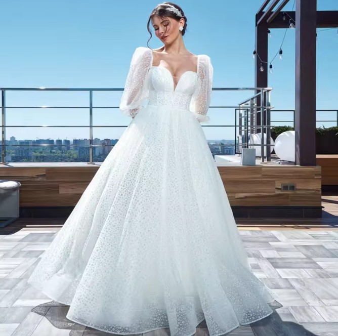 A Linie Brautkleid Edith mit Tüll Ärmel und Herz Ausschnitt