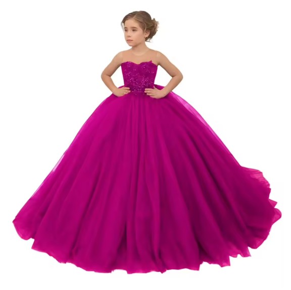 Fuchsiafarbenes Blumenmädchenkleid mit Blumenapplikationen und Rundhals