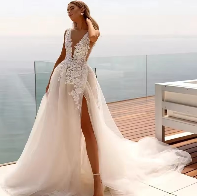 A-Linie Tüll Brautkleid mit Cut-Out und Rückenausschnitt – Modern und Elegant