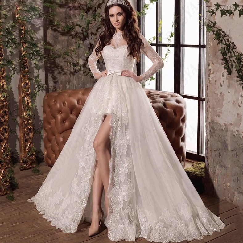 Modernes Vokuhila Brautkleid mit Spitzen Ärmel und Schärpe