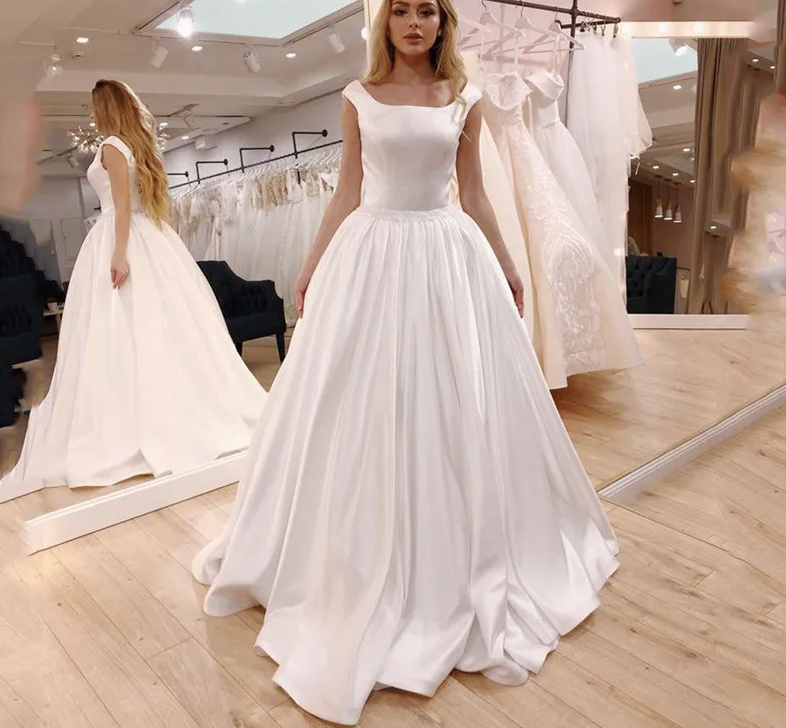 A Linie Satin Brautkleid Antonietta Bodenlang mit U Ausschnitt