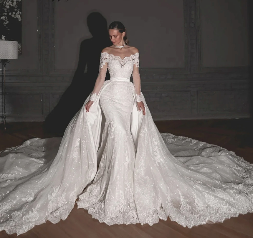 2 in 1 Luxus Brautkleid Amelie Schulterfrei mit Spitze Schleppe Abnehmbar
