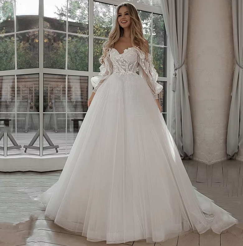 A Linie Boho Langarm Brautkleid Brooke mit Spitze und Cut Out Schulter Bodenlang