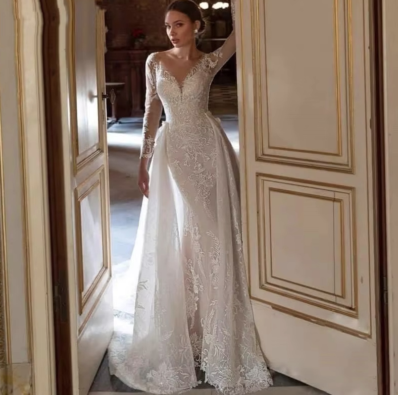 Fit and Flare Brautkleid Beverly Schleppe Abnehmbar