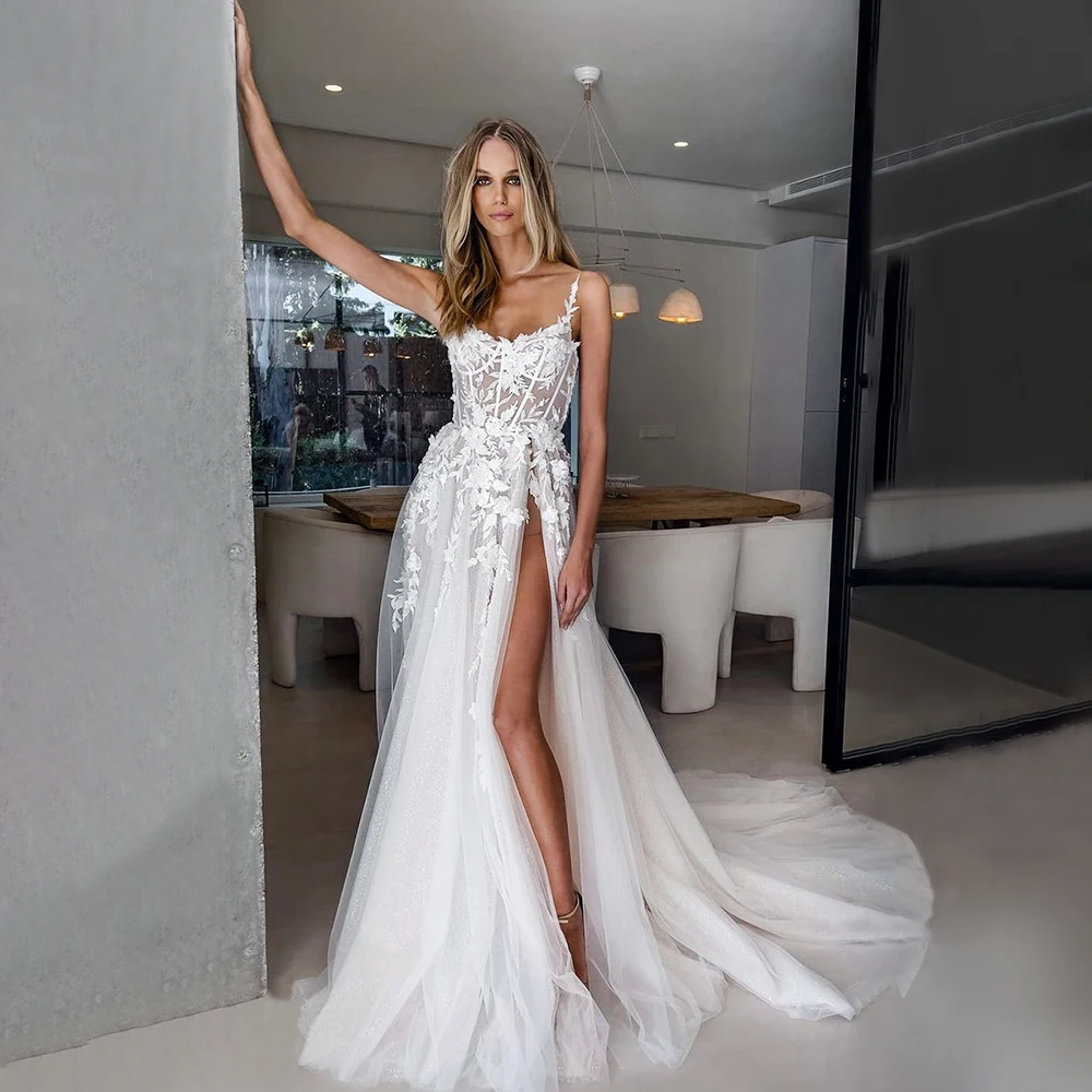 V-Ausschnitt A-Linie Brautkleid mit Spitze