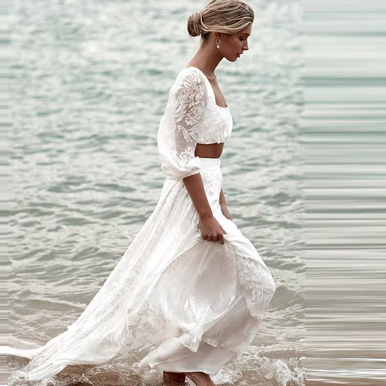 Zweiteiliges Beach Brautkleid Hochzeitskleid mit Schleppe und Spitze