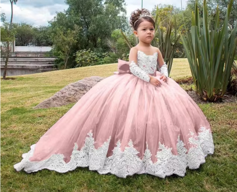 A Linie Blumenmädchenkleid Berit Bodenlang mit Spitze und Schleppe Altrosa Weiß
