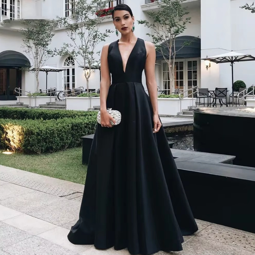 A Linie Satin Kleid Elegant für Hochzeitsgäste und Events in Schwarz Bodenlang