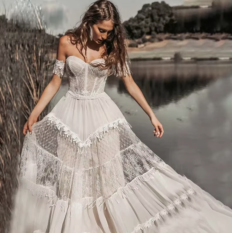 Schulterfreies Boho Style Brautkleid Chiana