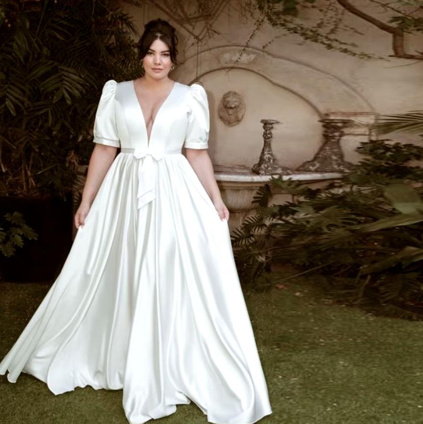 Schlichtes A Linie Plus Size Brautkleid Calla mit V Ausschnitt Bodenlang