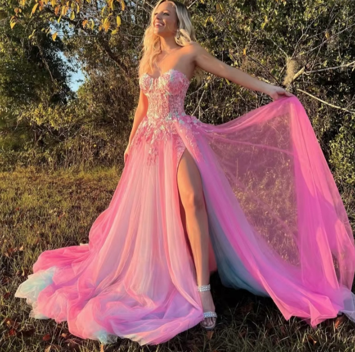 Schulterfreies Barbie Brautkleid in Rosa mit Sexy Schlitz Blume Perlen und Spitze