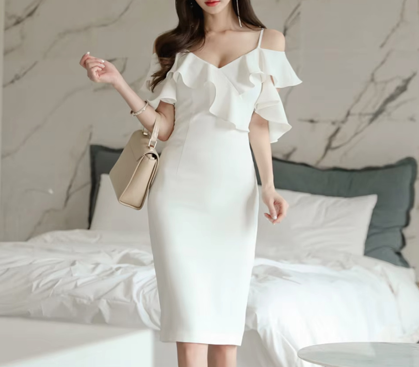 Spaghettiträger Etui Bleistift Standesamtkleid Charlie Knielang mit Rüschen