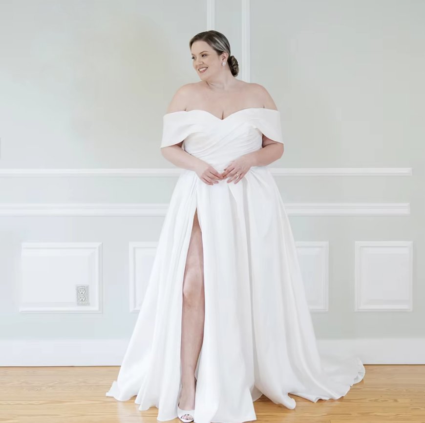 Schulterfreies Curvy Brautkleid Schlicht Bodenlang