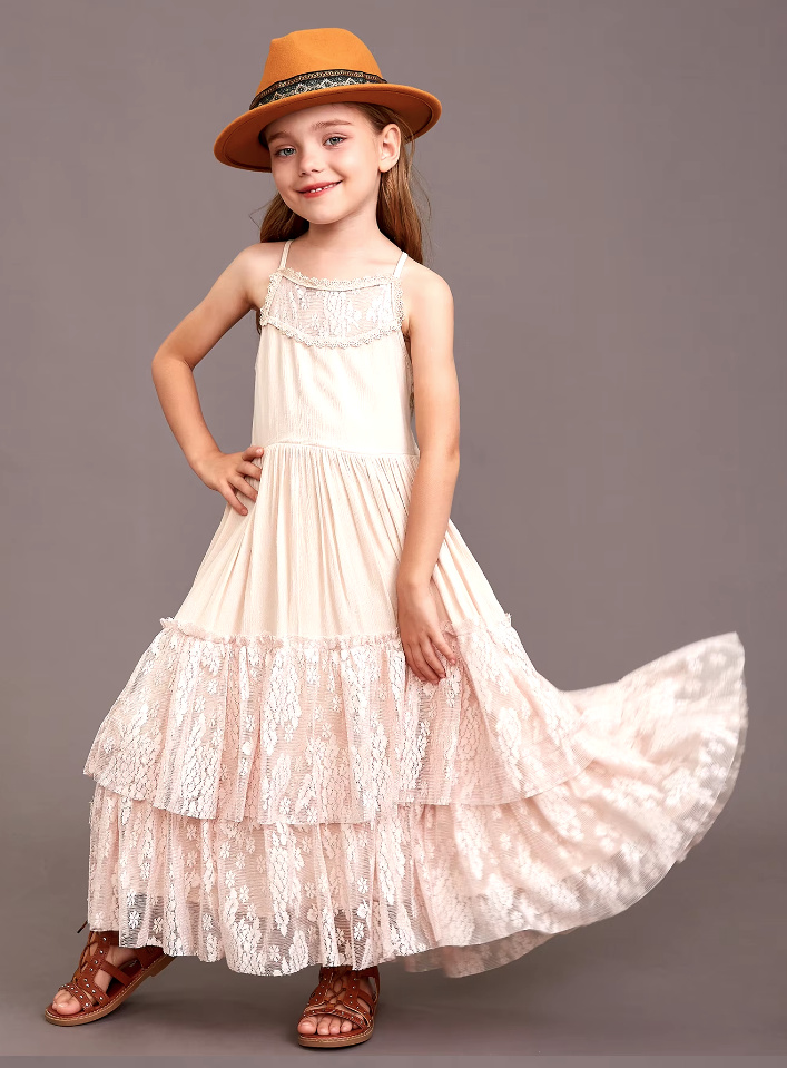 A Linie Spaghettiträger Boho Style Blumenmädchenkleid Charlott in Zartrosa