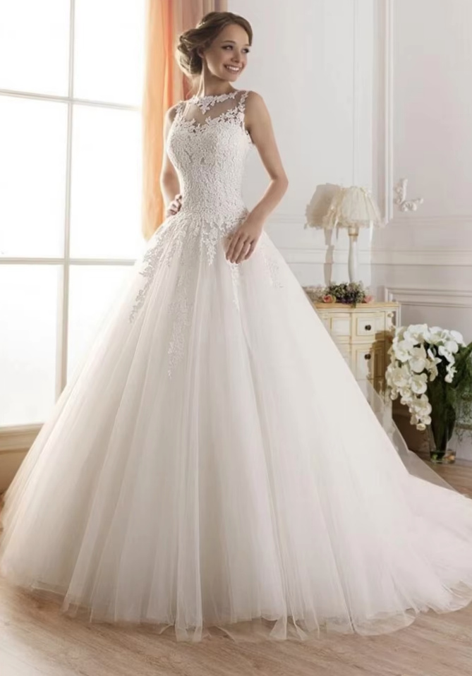 A Linie Brautkleid Christine Klassisch Ärmellos mit Tüll Spitze und Schlepppe