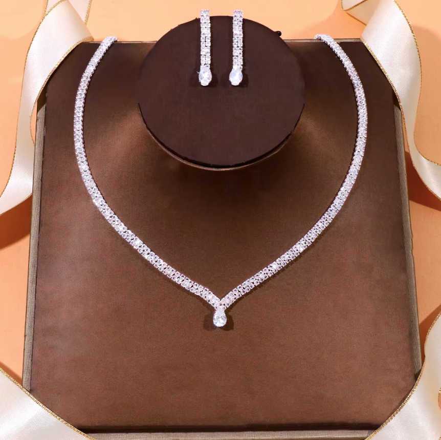 Brautschmuck Set Diane Halskette mit Ohrringe im Set