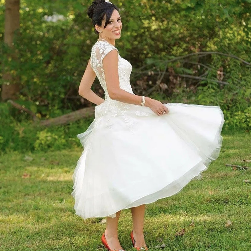 Vintage Style Brautkleid Alena Wadenlang mit Spitze