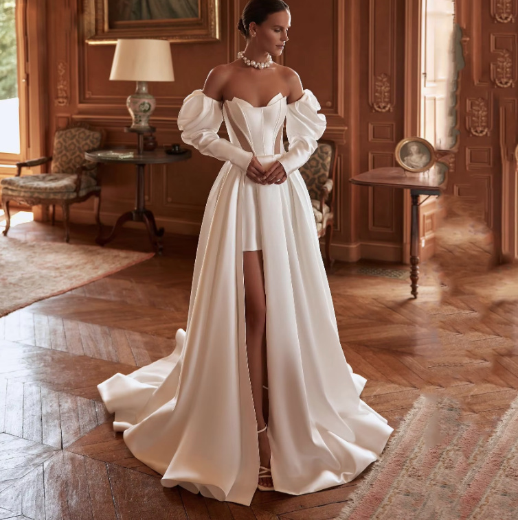Schulterfreies Vokuhila Brautkleid Dyre Ärmel Abnehmbar