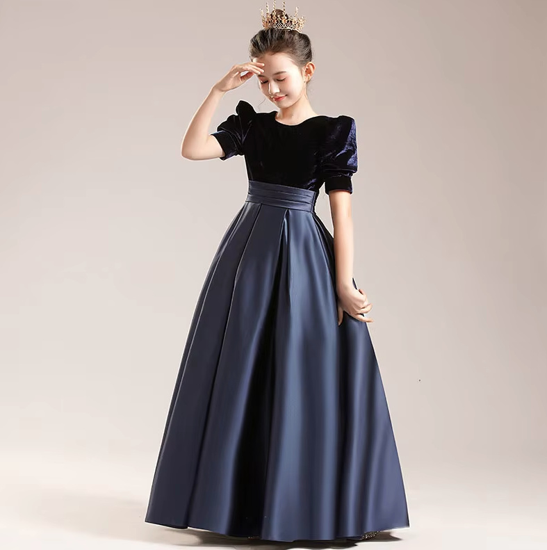 A Linie Kurzarm Samt Satin Blumenmädchen Kleid in Dunkelblau