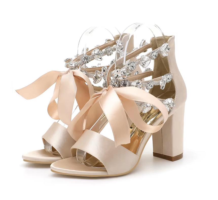 Satin Kristall Braut Sandaletten Hochzeitsschuhe in Gold