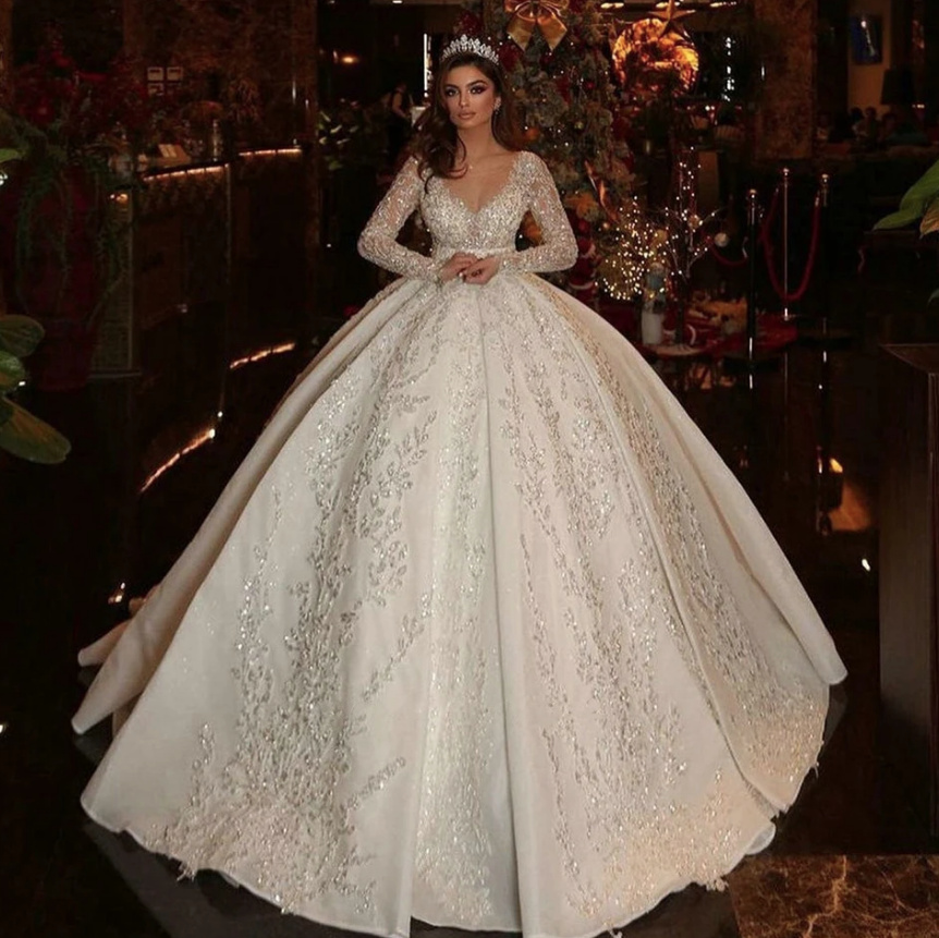 A Linie Langarm Brautkleid Amita Klassisch mit Schleppe und Applikationen