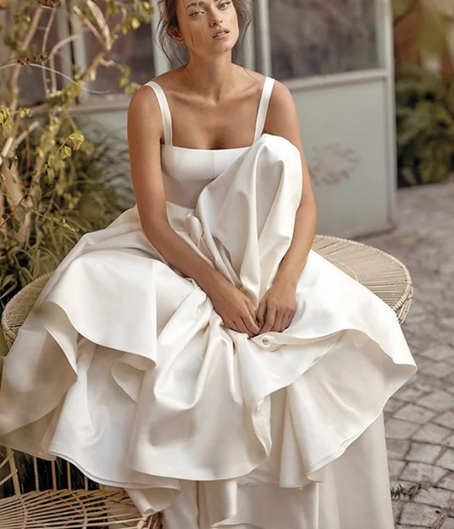 Romantisches Satin Brautkleid Anke mit Träger