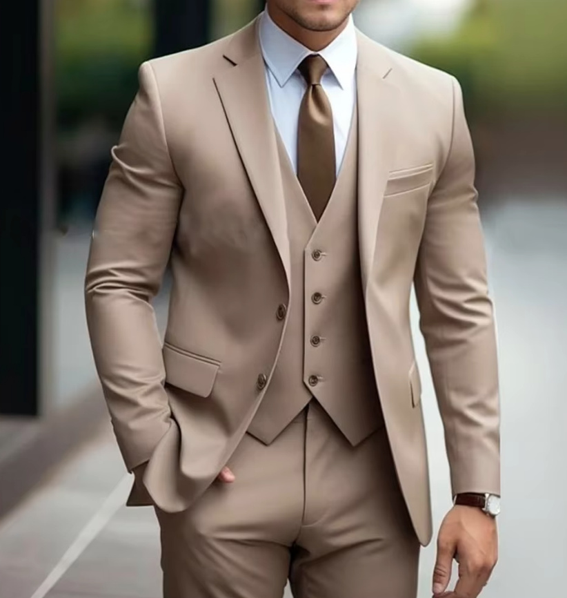Hochzeitsanzug für den Bräutigam in Beige Creme Dreiteilig mit Weste