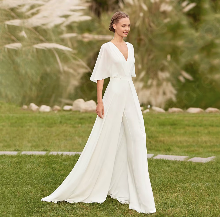 A Linie Braut Einteiler Standesamt Outfit mit Schleppe