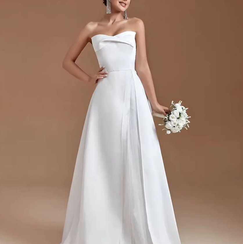 Schulterfreies A Linie Brautkleid Cleopatra Schlicht Bodenlang