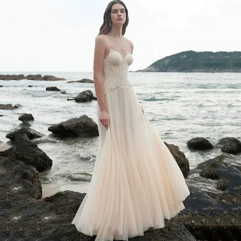 Vintage Style Brautkleid Cher Schulterfrei mit Lingerie Oberteil