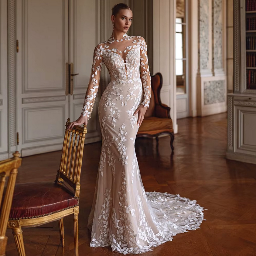 Fit and Flare Brautkleid 2025 Delia modern mit Ärmeln aus Spitze und Schleppe