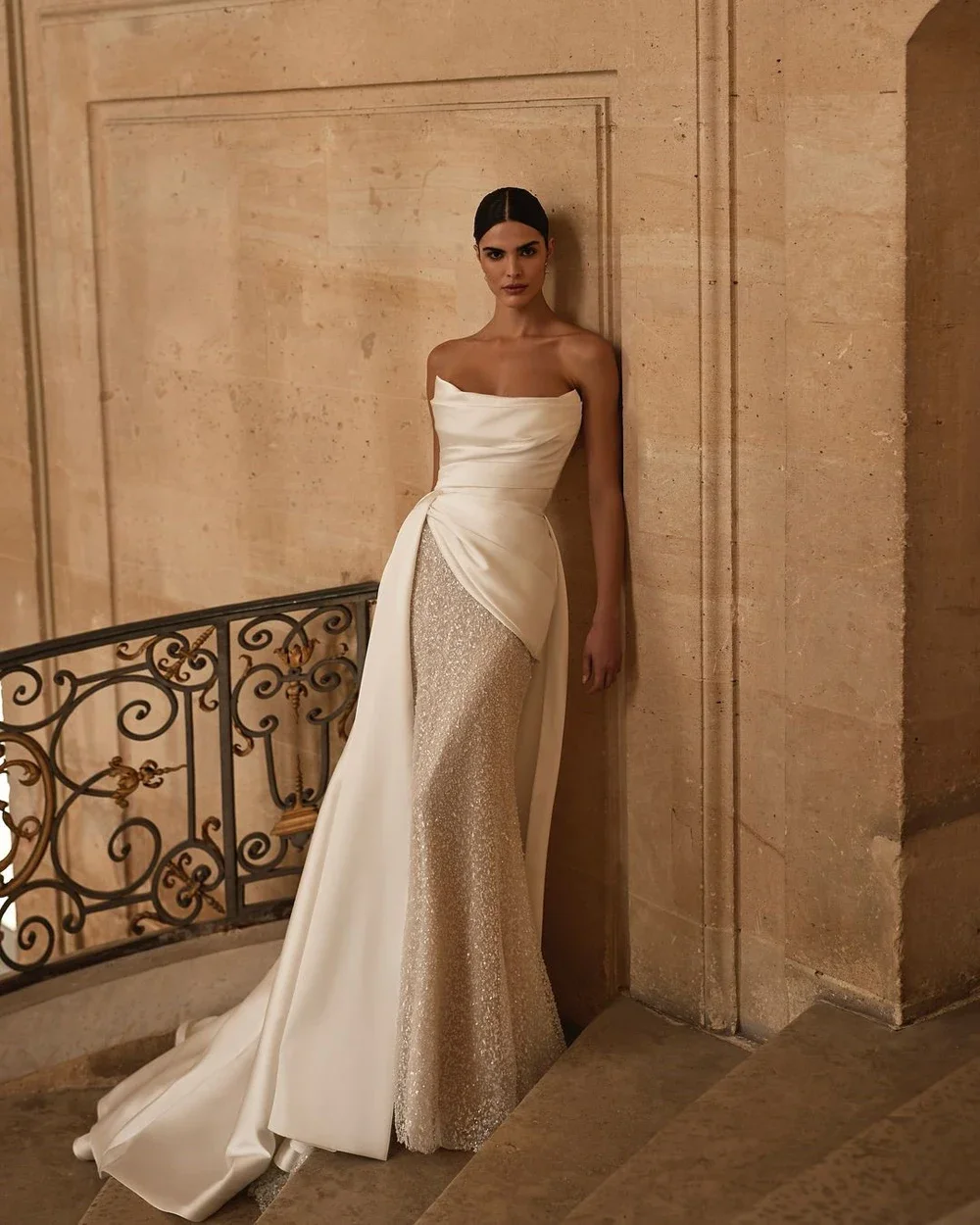 Fit and Flare Glitzer Brautkleid 2025 Schulterfrei mit Schleppe